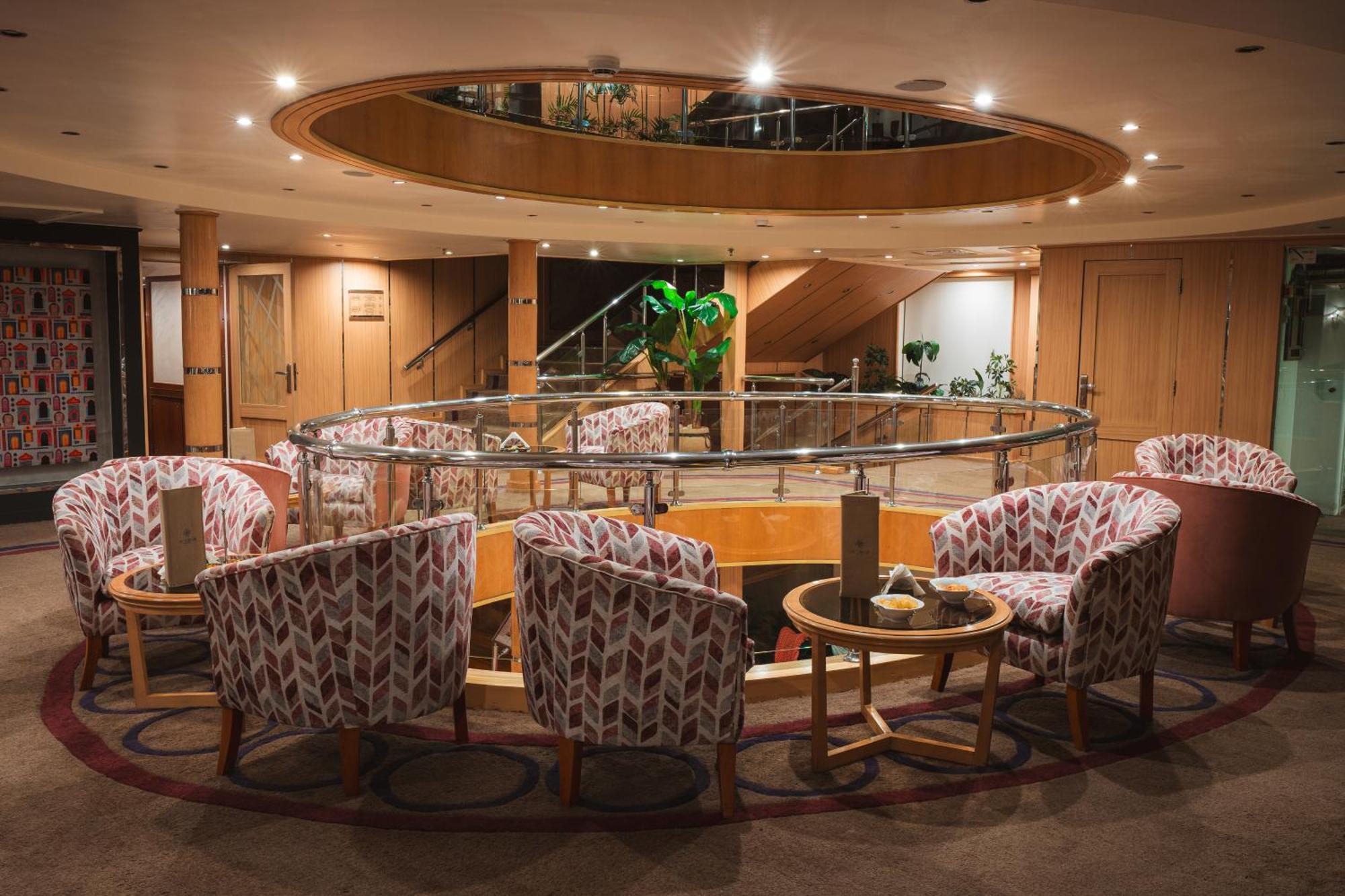 Acamar Nile Cruise - Every Monday From Luxor For 04 & 07 Nights - Every Friday From Aswan For 03 & 07 Nights Екстериор снимка